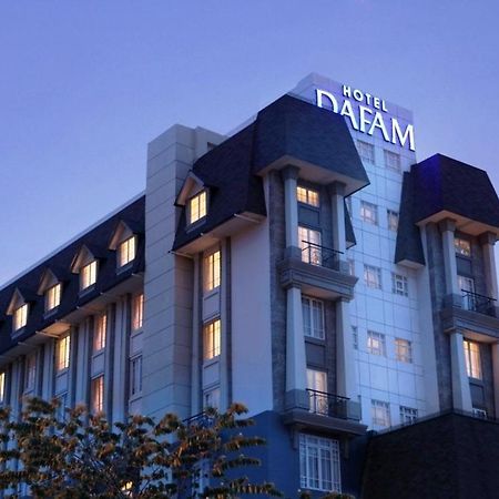 Hotel Dafam Семаранг Экстерьер фото