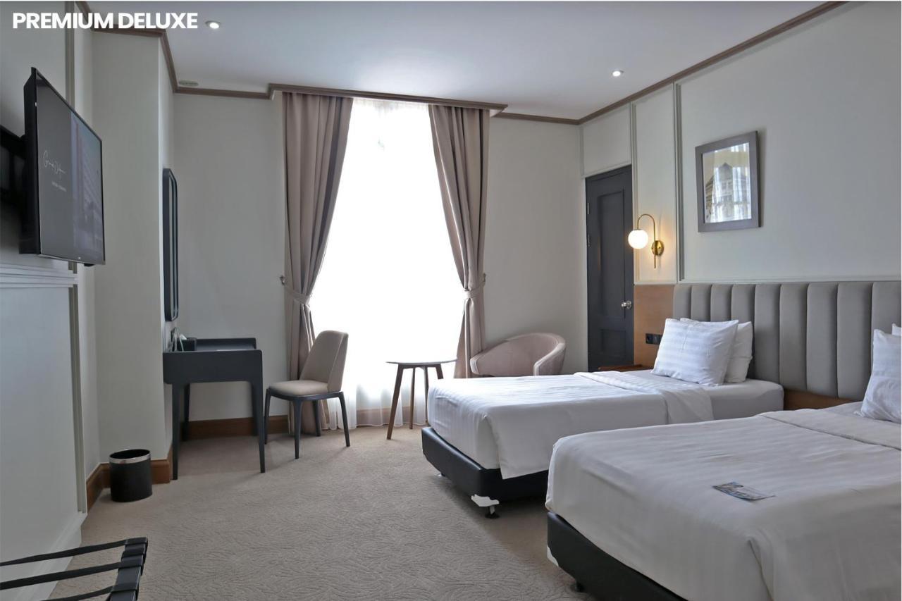 Hotel Dafam Семаранг Экстерьер фото