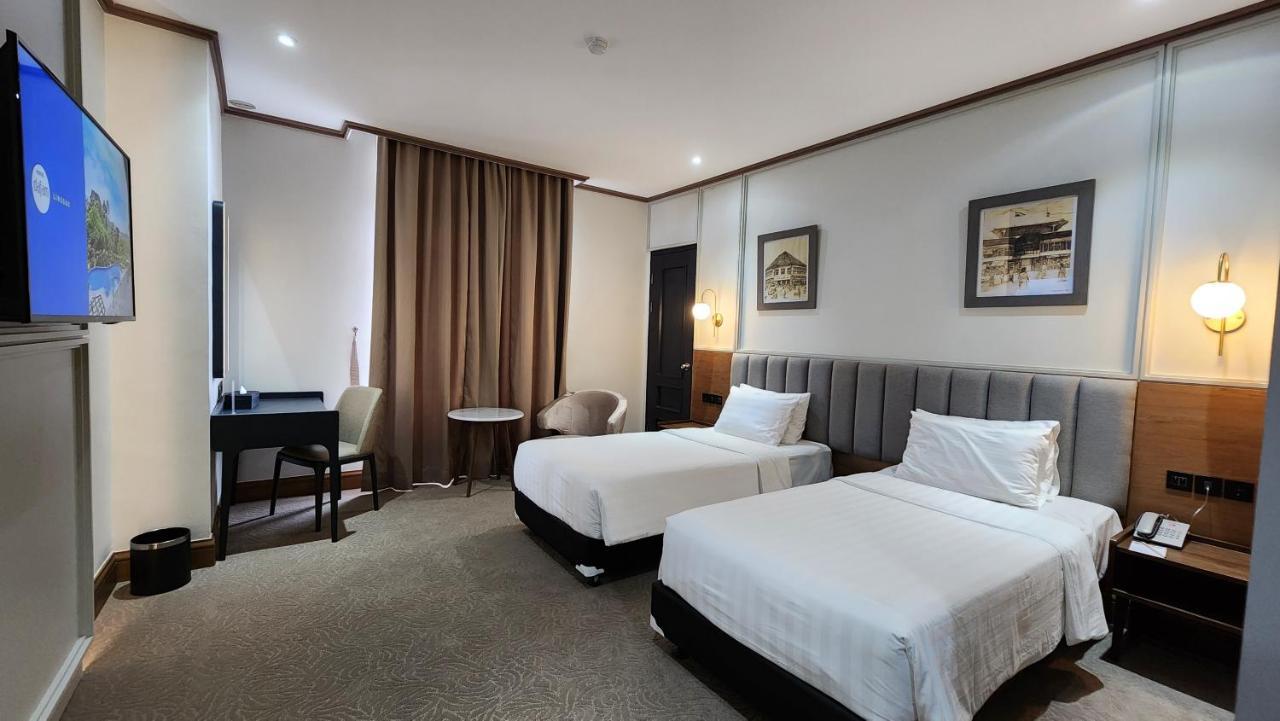 Hotel Dafam Семаранг Экстерьер фото