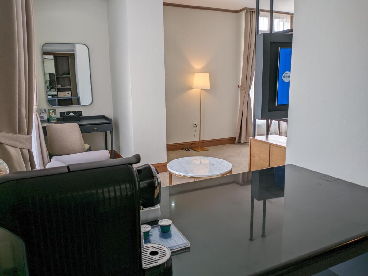 Hotel Dafam Семаранг Экстерьер фото