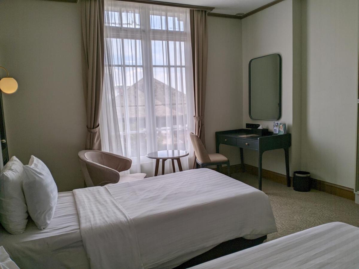 Hotel Dafam Семаранг Экстерьер фото