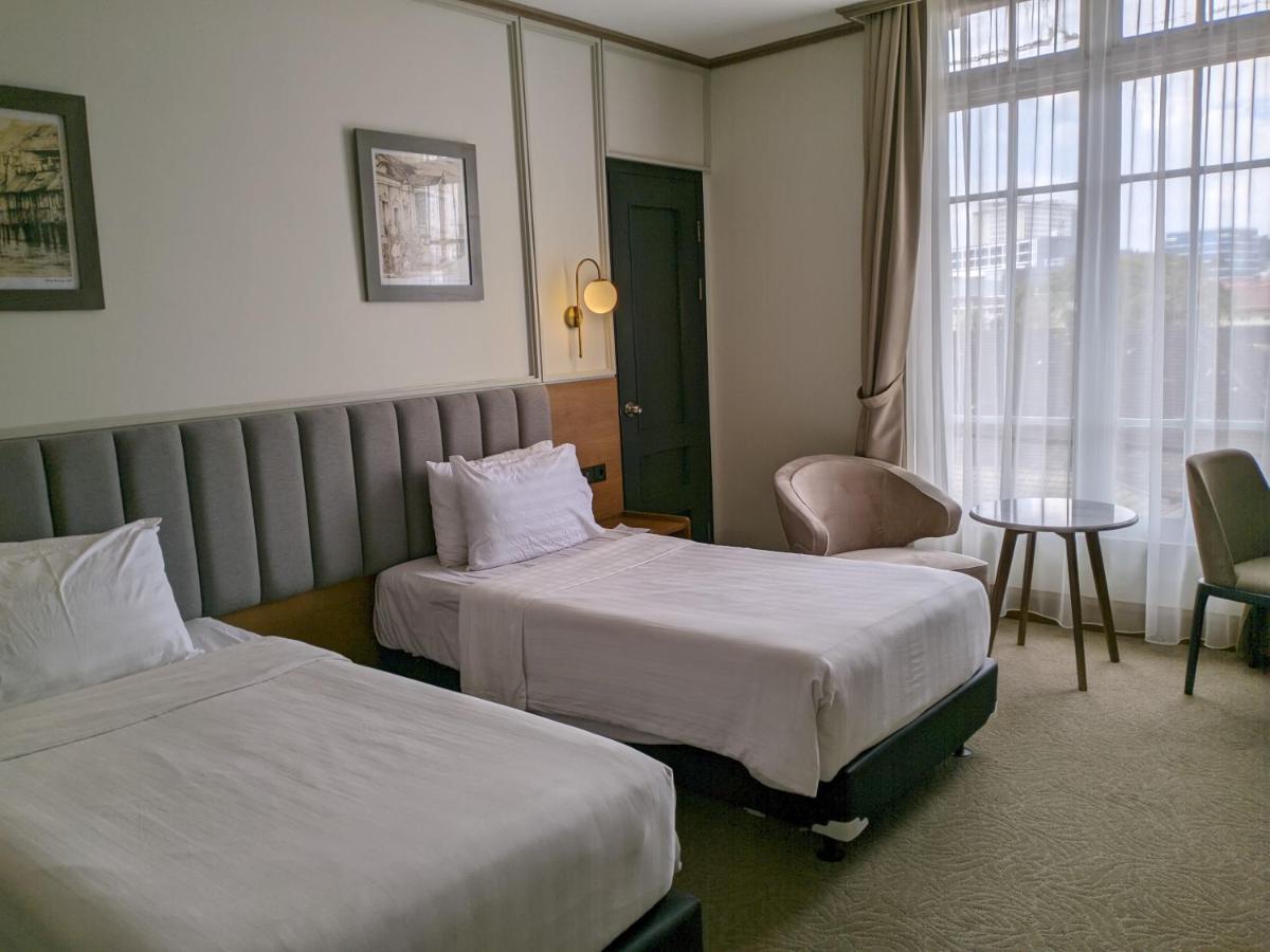 Hotel Dafam Семаранг Экстерьер фото