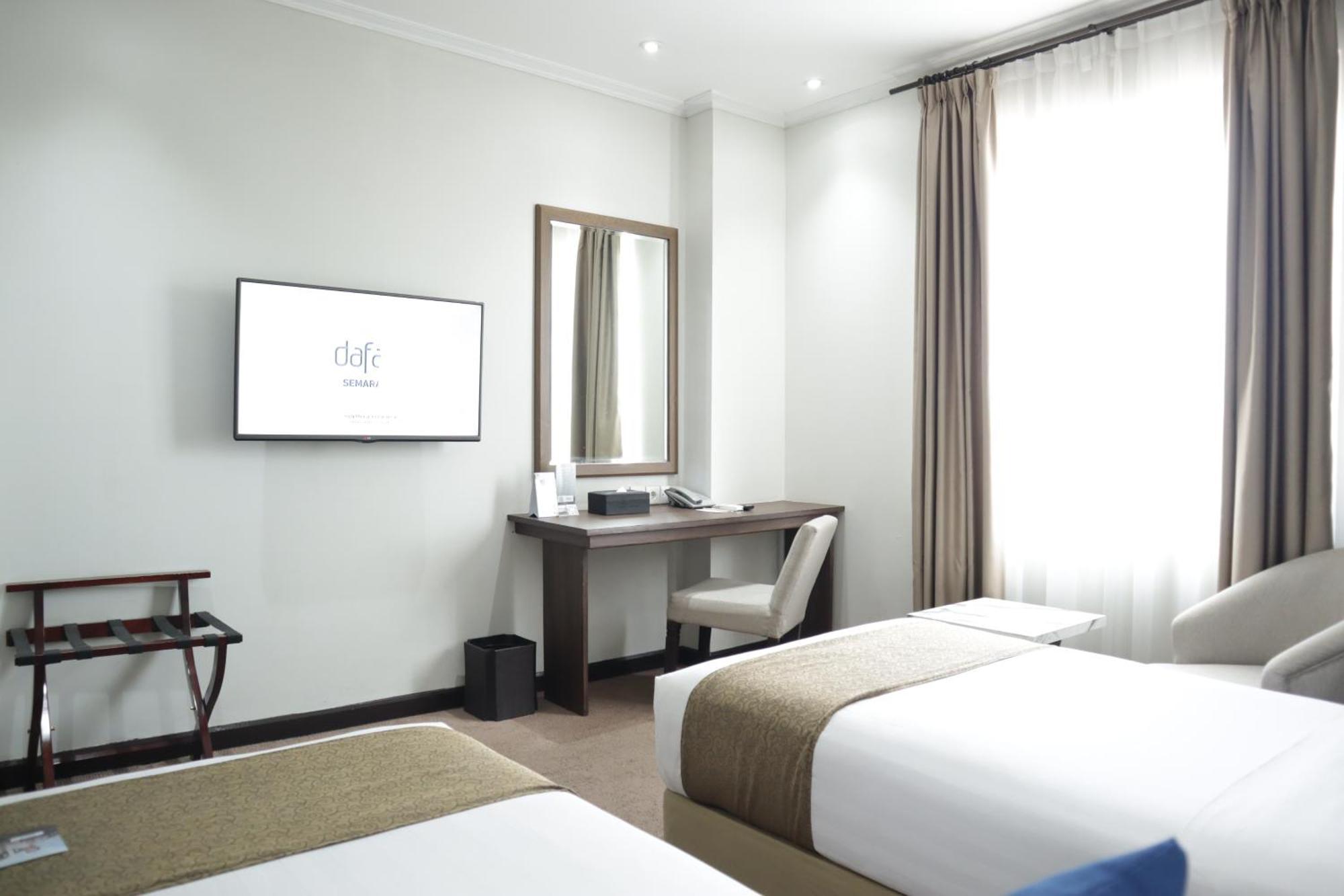 Hotel Dafam Семаранг Экстерьер фото