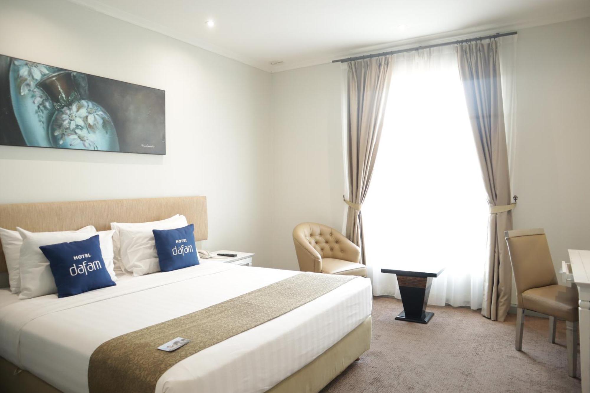 Hotel Dafam Семаранг Экстерьер фото