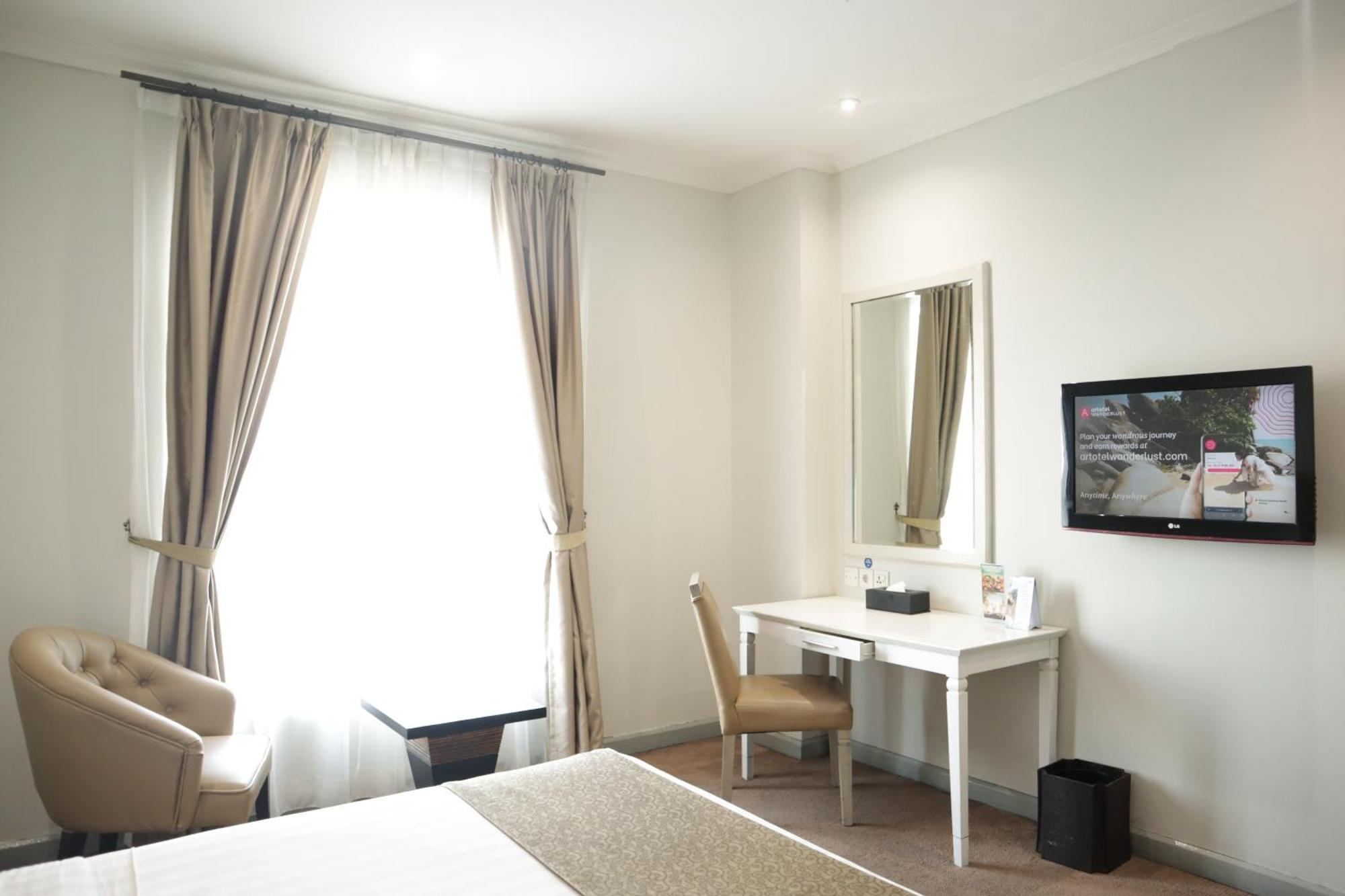 Hotel Dafam Семаранг Экстерьер фото